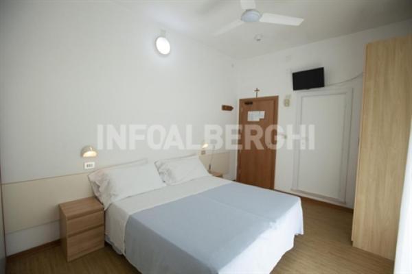 Hotel Azzurro Cattolica Luaran gambar