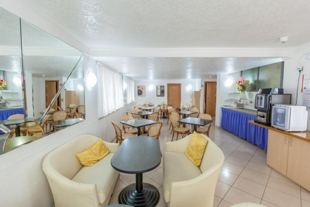 Hotel Azzurro Cattolica Luaran gambar